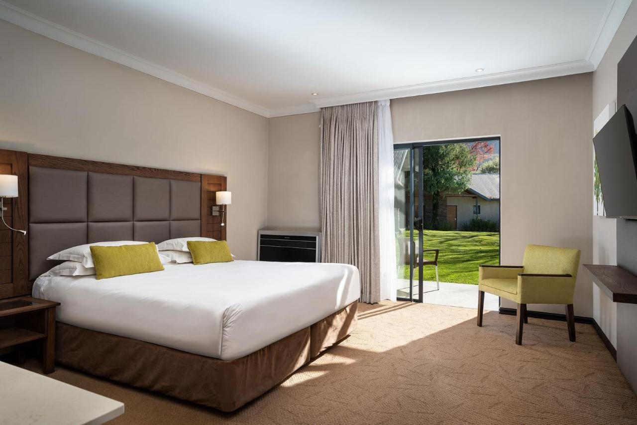 Premier Resort Sani Pass Himeville Esterno foto